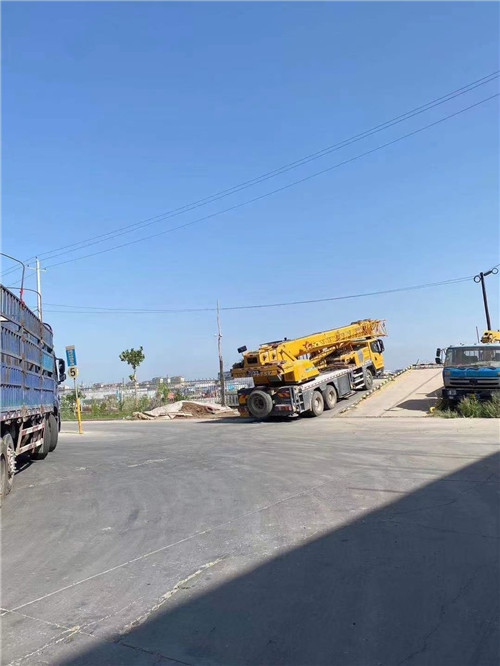 罗湖区25吨吊车的租赁价格大概是多少？