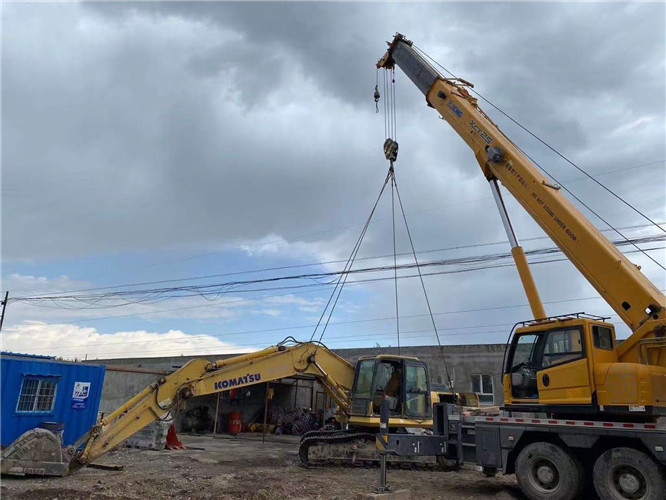 罗湖区25吨吊车的工作半径是多少？